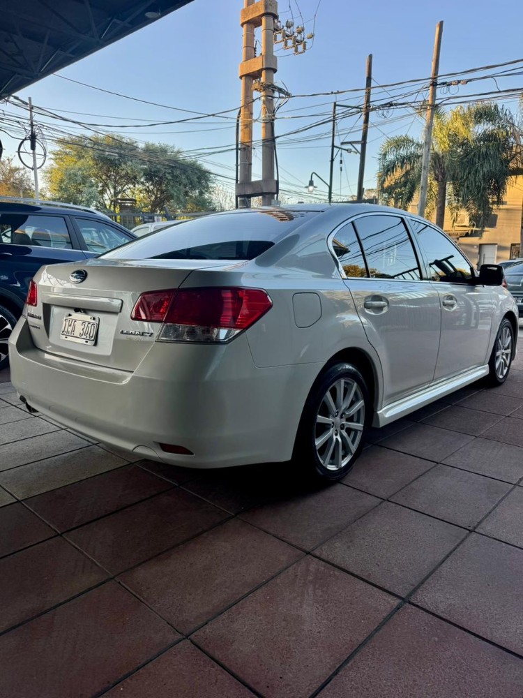 Subaru Legacy Premium — foto 4